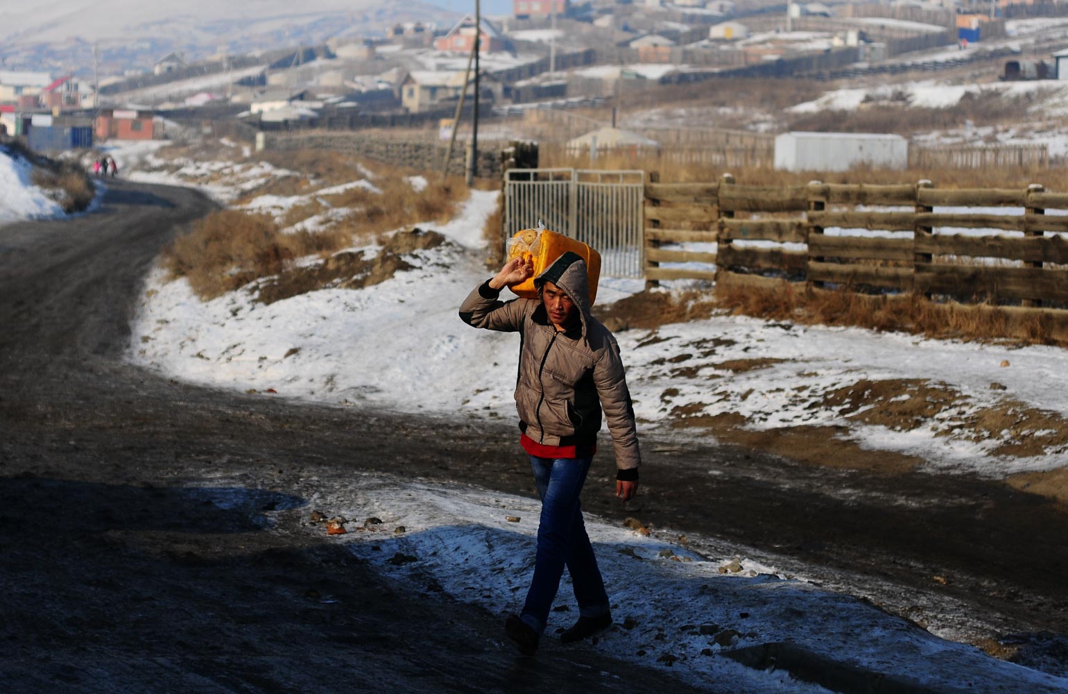Basile Crespin - le bidonville du froid - Mongolie